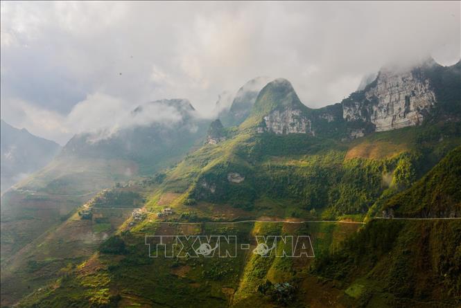 Ma Pi Leng is one of the four great mountain passes in the north of Vietnam. VNA Photo: Nam Thái