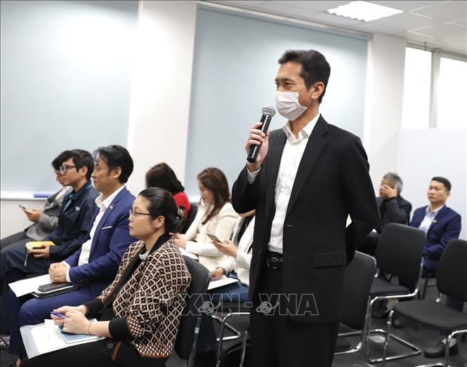 Trong ảnh: Đại diện doanh nghiệp phát biểu tại buổi gặp mặt. Ảnh: Minh Huệ - TTXVN 