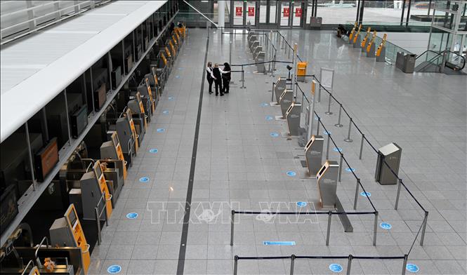 Trong ảnh: Cảnh vắng vẻ tại sân bay Franz-Josef-Strauss ở Munich, Đức do đình công. Ảnh: AFP/TTXVN