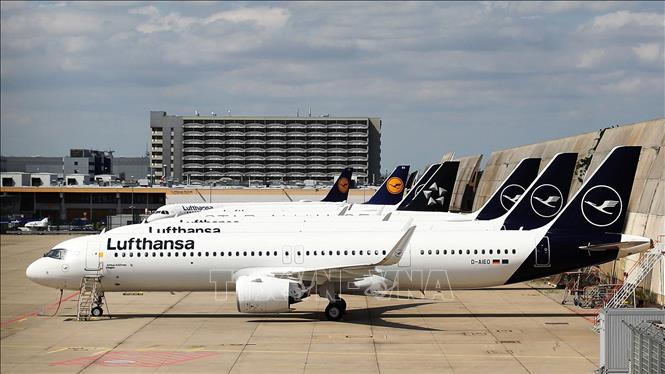 Trong ảnh: Các máy bay tại sân bay Frankfurt, Đức. Ảnh: AFP/TTXVN