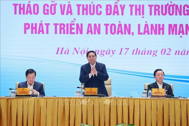 PM Pham Minh Chinh chairs the national online conference. VNA Photo: Dương Giang