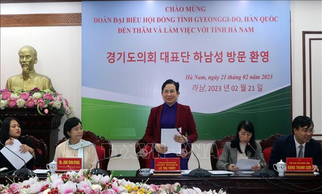 Secretary of the provincial Party Committee Le Thi Thuy at the working session. VNA Photo: Nguyễn Chinh