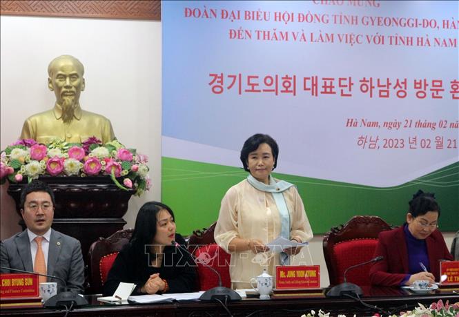Jung Yoon-kyung, member of the council's Education, Women, Family and Life Committee of the council of the Republic of Korea’s Gyeonggi province. VNA Photo: Nguyễn Chinh