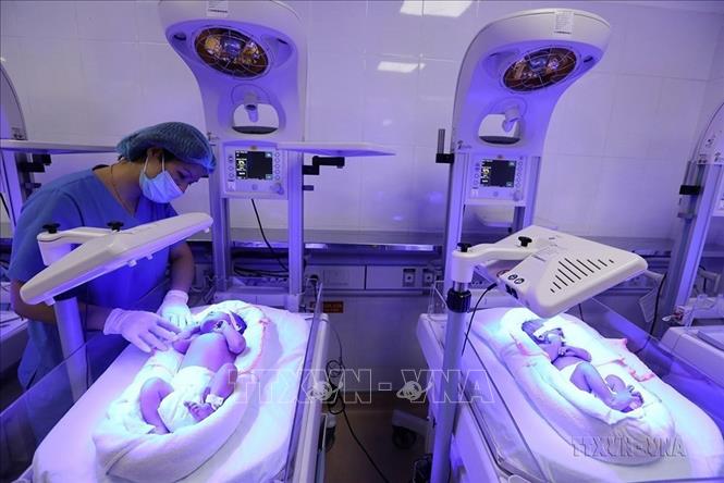Trải qua hơn 40 năm xây dựng và phát triển, Bệnh viện Phụ sản Hà Nội luôn hoàn thành xuất sắc nhiệm vụ được giao. Đây là bệnh viện chuyên khoa hạng I của thành phố ở lĩnh vực Sản phụ khoa và Kế hoạch hóa gia đình, một trong 6 cơ sở khám và điều trị sản phụ khoa tốt nhất trong cả nước hiện nay. Ảnh: Minh Quyết – TTXVN