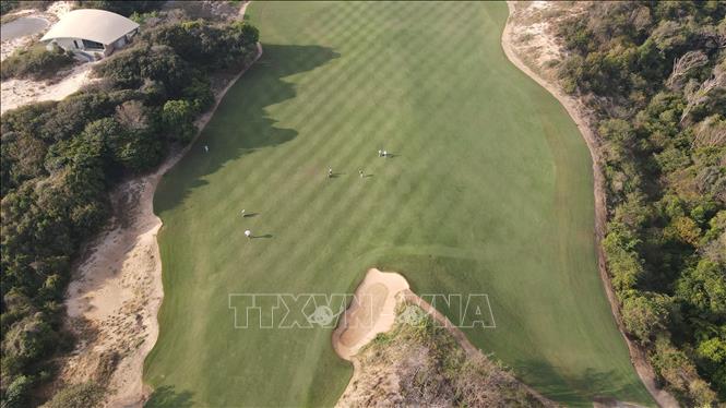 Trong ảnh: Giải Golf Lexus Challenge 2023 chính thức khởi tranh tại The Bluffs Hồ Tràm. Ảnh: Huỳnh Ngọc Sơn - TTXVN