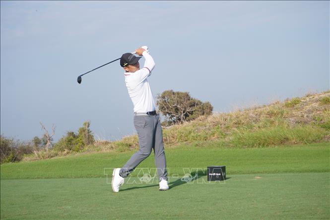 Trong ảnh: Vận động viên nam thi đấu tại Lexus Challenge 2023. Ảnh: Huỳnh Ngọc Sơn - TTXVN
