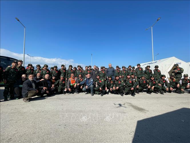 The search and rescue team of the Vietnam People’s Army (VPA) before leaving Turkey on February 22. VNA Photo: Hải Linh