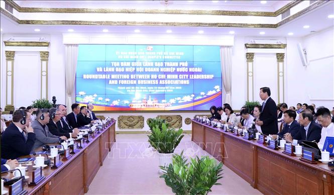 A view of the meeting. VNA Photo: Xuân Khu