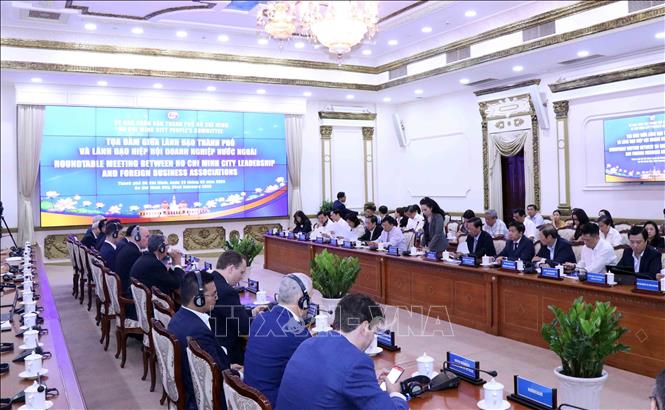 A view of the meeting. VNA Photo: Xuân Khu