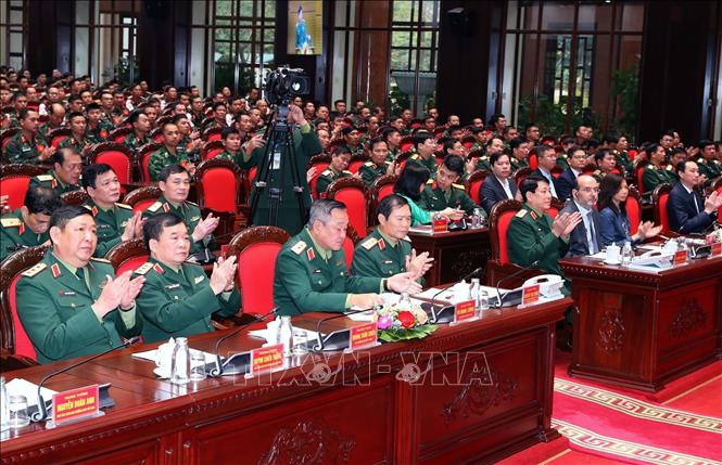 Sen. Lieut. Gen. Nguyen Tan Cuong, Chief of the General Staff of the VPA and Deputy Minister of National Defence and delegates attend the ceremony. VNA Photo: Trọng Đức