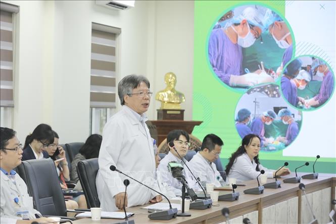 Professor Tran Binh Giang, Director of the Vietnam-Germany Friendship Hospital, speaks at the press conference. VNA Photo: Minh Quyết