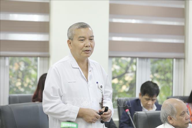 Associate Professor Nguyen Huu Uoc, Director of the Vietnam-Germany Friendship Hospital's Cardiovascular and Thoracic Centre, speaks at the press conference. VNA Photo: Minh Quyết