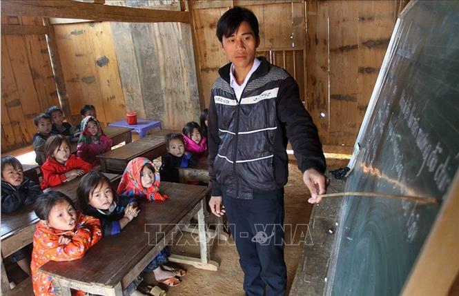 Đảng, Nhà nước đã ban hành nhiều chủ trương, chính sách, dành sự quan tâm, đầu tư cho lĩnh vực văn hoá phát triển, nhất là đời sống văn hoá vùng đồng bào dân tộc thiểu số. Qua đó, từng bước thu hẹp khoảng cách về mức thụ hưởng văn hoá giữa các vùng miền; đảm bảo quyền tiếp cận các loại hình và dịch vụ văn hoá ngày càng đa dạng của nhân dân. Ảnh: Thế Duyệt – TTXVN