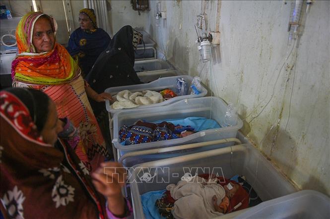 Phòng chăm sóc trẻ sơ sinh tại bệnh viện ở Johi, tỉnh Sindh, Pakistan. Ảnh: AFP/TTXVN