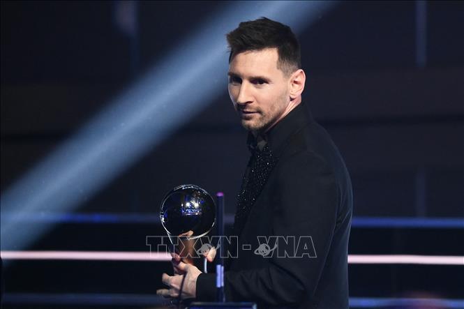 Cầu thủ Lionel Messi nhận giải 