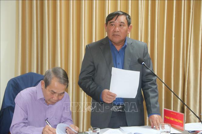 Nguyên Phó Chủ tịch UBND tỉnh, Chủ nhiệm Hội đồng tư vấn kinh tế Ủy ban Mặt trận Tổ quốc Việt Nam tỉnh Thái Bình Phạm Văn Xuyên đóng góp ý kiến dự thảo Luật Đất đai (sửa đổi). Ảnh: Thu Hoài - TTXVN 