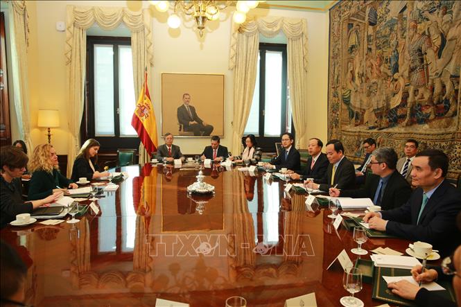 Deputy Prime Minister Tran Luu Quang meets with President of the Congress of Deputies Meritxell Batet in Madrid on March 1. VNA Photo: Tiến Nhất