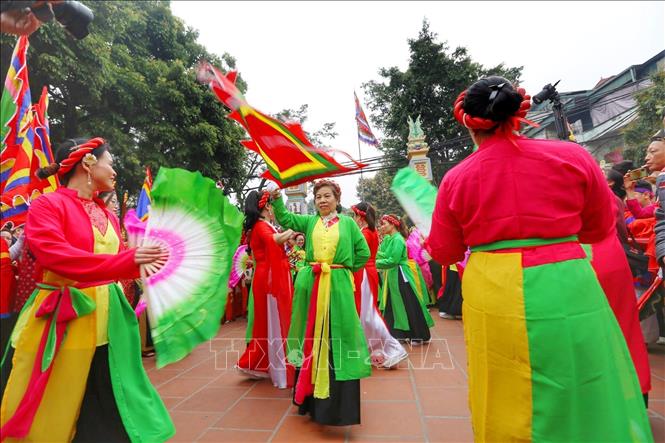 Tiết mục văn nghệ chào mừng lễ hội. Ảnh: Tuấn Đức - TTXVN