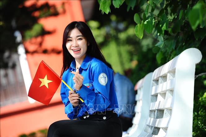 Ca sĩ Nguyễn Thị Ngọc Hà (dân tộc Mường) được Trung ương Đoàn, Quỹ Hỗ trợ Tài năng trẻ Việt Nam bình chọn là một trong 10 gương mặt trẻ tiêu biểu Việt Nam năm 2022. Ảnh: Minh Đức - TTXVN