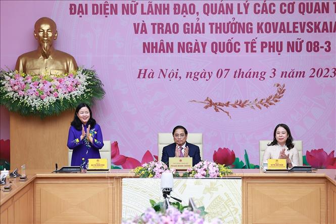 Trưởng Ban Dân vận Trung ương Bùi Thị Minh Hoài tham dự buổi gặp mặt. Ảnh: Dương Giang-TTXVN