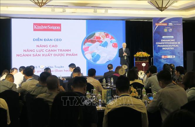 Trong ảnh: Quang cảnh Diễn đàn “Nâng cao năng lực cạnh tranh ngành sản xuất dược”. Ảnh: Đinh Hằng – TTXVN