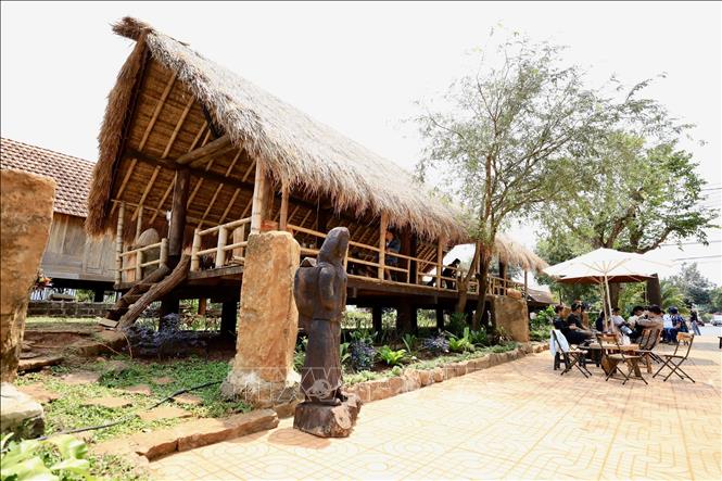 The long house of the village's founder Ama H'Rin. VNA Photo: Nhật Anh