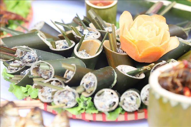 Trong ảnh: Món ăn trong phần thi ẩm thực dân tộc Thái tại Lễ hội “Mùa hoa Ban” thành phố Sơn La năm 2023. Ảnh: Quang Quyết-TTXVN
