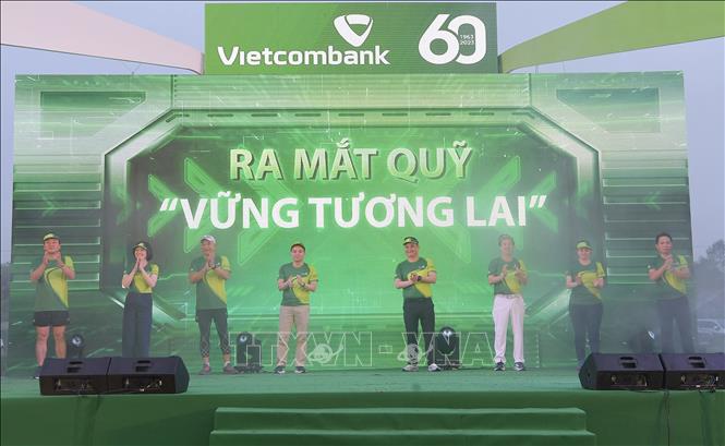 Các đại biểu với nghi lễ ra mắt Quỹ 