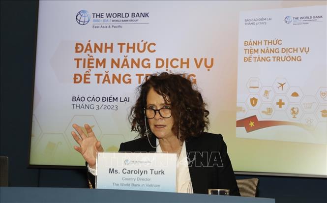 WB Country Director in Vietnam Carolyn Turk speaks at the announcement ceremony. VNA Photo: Trần Việt