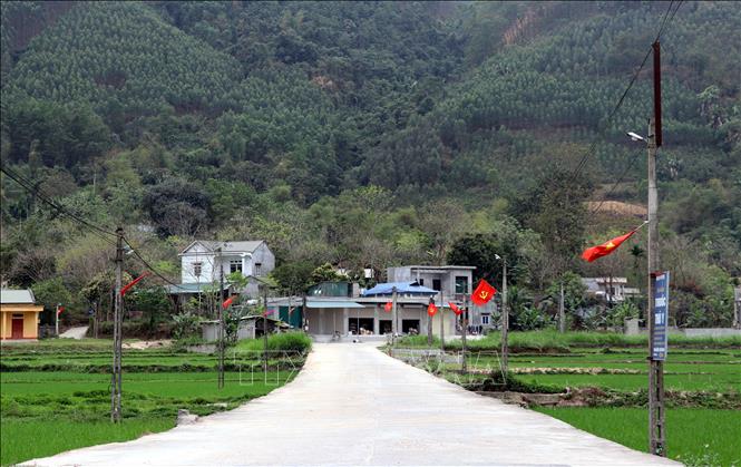 Trong ảnh: Đường bê tông xã Tân Thanh, huyện Sơn Dương (Tuyên Quang). Ảnh: Vũ Quang – TTXVN