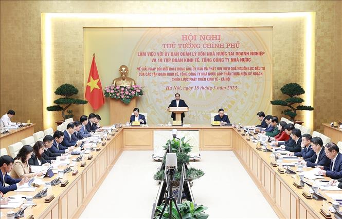 Minister Pham Minh Chinh chairs a conference on solutions to innovate the operation of the Committee for Management of State Capital at Enterprises. VNA Photo: Dương Giang