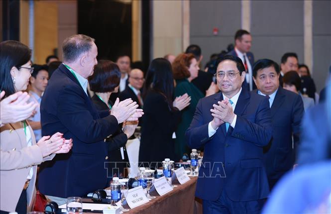 Thủ tướng Phạm Minh Chính đến dự Diễn đàn doanh nghiệp Việt Nam thường niên 2023. Ảnh: Dương Giang-TTXVN