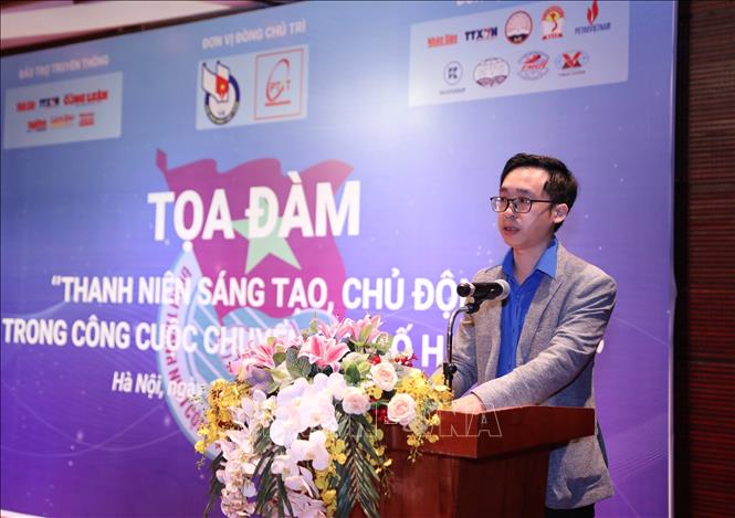 Bí thư Đoàn Thanh niên cơ quan Trung ương Hội Nhà báo Việt Nam Nguyễn Ngọc Long phát biểu khai mạc. Ảnh: Hoàng Hiếu - TTXVN