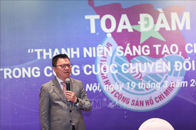 Tổng biên tập Báo Nhân dân, Phó Trưởng Ban Tuyên giáo Trung ương, Chủ tịch Hội nhà báo Việt Nam Lê Quốc Minh tham luận về chuyển đổi số. Ảnh: Hoàng Hiếu - TTXVN