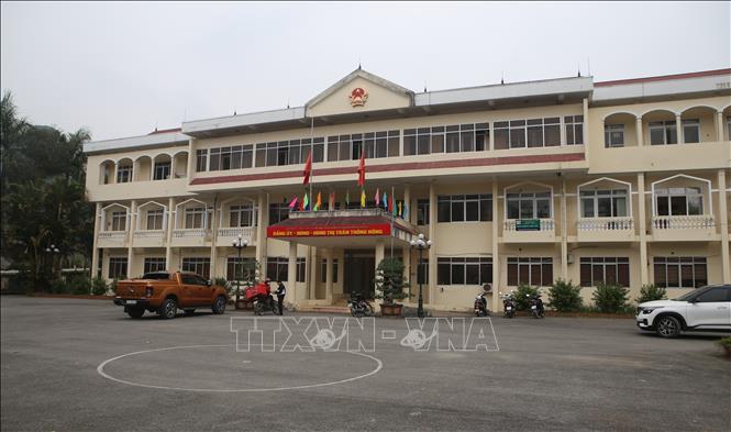 Trong ảnh: Trụ sở UBND huyện Thông Nông (cũ) được giao cho Thị trấn Thông Nông sử dụng. Ảnh: Chu Hiệu-TTXVN