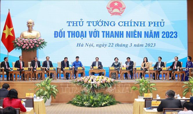 Prime Minister Pham Minh Chinh chairs a dialogue with the youth in Hanoi on March 22. VNA Photo: Dương Giang 