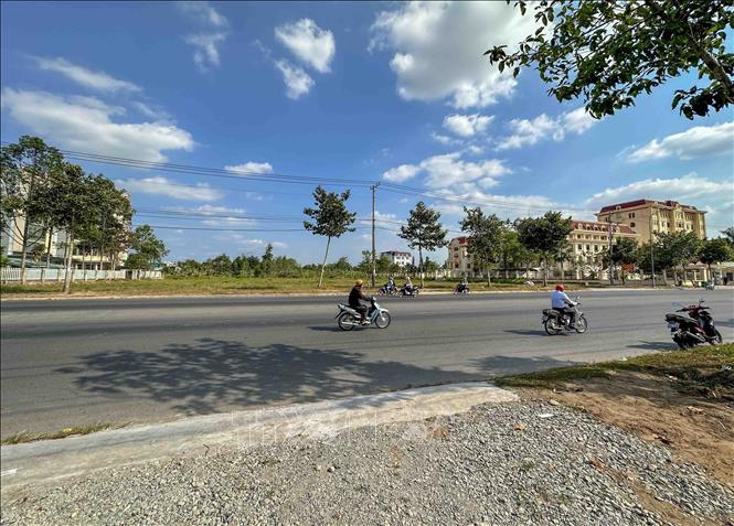 Điểm giao của dự án đường vành đai phía Tây với đường Nguyễn Văn Cừ đoạn qua phường An Bình, quận Ninh Kiều. Ảnh: Thanh Liêm - TTXVN