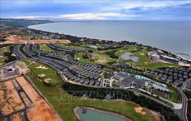 Khu du lịch SeaLink Villas tại khu du lịch Mũi Né (Bình Thuận) gồm hàng trăm biệt thự cao cấp sang trọng, hướng nhìn ra biển. Ảnh: TTXVN