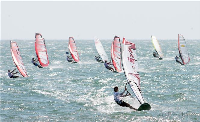 Giải lướt ván buồm quốc tế Việt Nam Fun Cup lần thứ X - năm 2009 tại CLB Jibe's Beach - Hàm Tiến, Tp Phan Thiết. Ảnh: Nguyễn Thanh - TTXVN