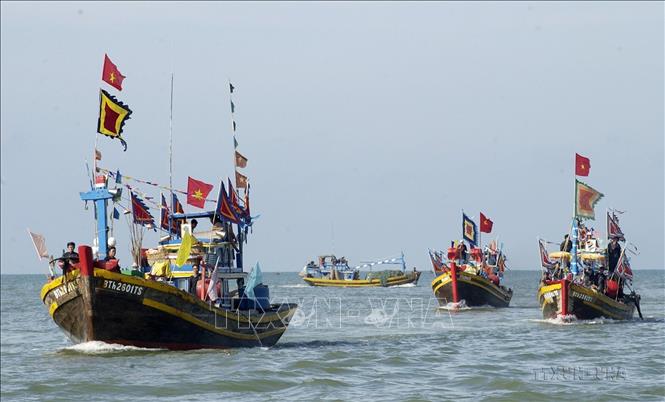 Lễ hội Cầu Ngư truyền thống của ngư dân Phan Thiết, còn được gọi là lễ hội Cầu Ngư đầu mùa. Ảnh: Anh Tuấn - TTXVN
