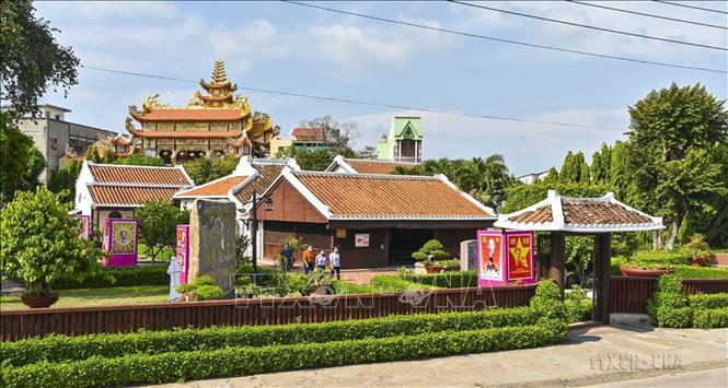Khu di tích Dục Thanh (thành phố Phan Thiết) - nơi lưu giữ những kỷ vật về Bác Hồ. Trước khi bắt đầu hành trình 30 năm bôn ba tìm đường giải phóng dân tộc, thầy giáo Nguyễn Tất Thành đã dừng chân và dạy học tại ngôi trường Dục Thanh này. Ảnh: Hồng Hiếu- TTXVN