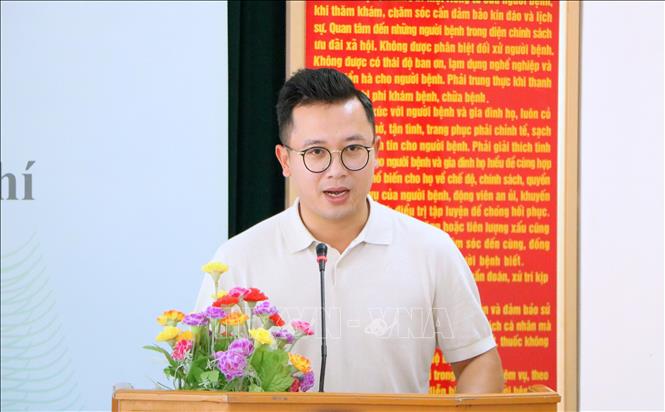 Trong ảnh: Ông Tạ Duy Khánh, Phó Giám đốc Phòng Đối ngoại, Công ty LG Display chia sẻ về hoạt động của dự án. Ảnh: Minh Thu - TTXVN