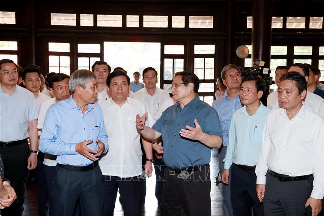 Thủ tướng Phạm Minh Chính thăm Bảo tàng Cổ vật Cung đình Huế. Ảnh: Dương Giang-TTXVN
