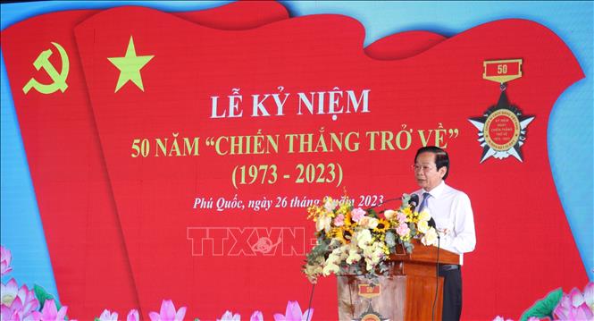Trong ảnh: Thay mặt lãnh đạo tỉnh, Bí thư Tỉnh ủy Kiên Giang Đỗ Thanh Bình phát biểu tri ân tại lễ kỷ niệm 50 năm “Chiến thắng trở về”. Ảnh: Lê Huy Hải - TTXVN
