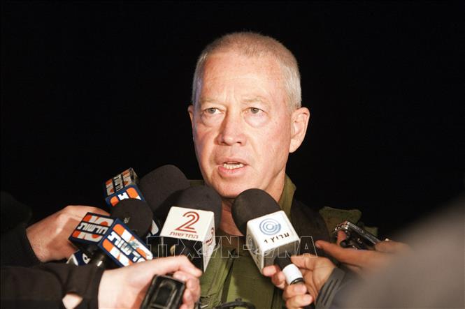 Ông Yoav Galant, lúc đảm nhiệm cương vị Tư lệnh miền Nam Israel, trong cuộc họp báo gần khu vực biên giới Dải Gaza, ngày 26/3/2010. Ảnh: AFP/TTXVN