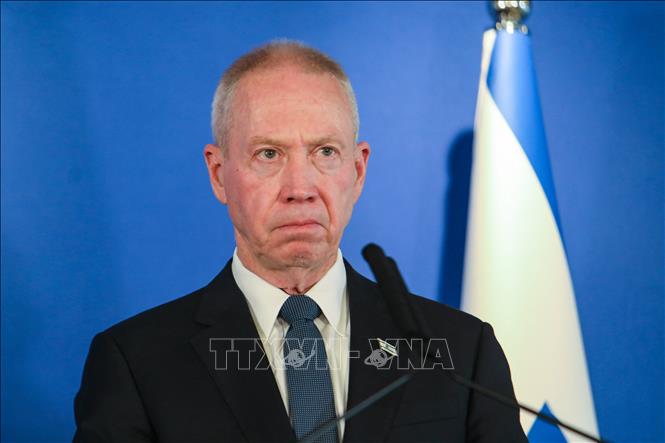 Bộ trưởng Quốc phòng Israel Yoav Gallant phát biểu tại cuộc họp báo ở thành phố Tel Aviv ngày 9/3/2023. Ảnh: AFP/TTXVN