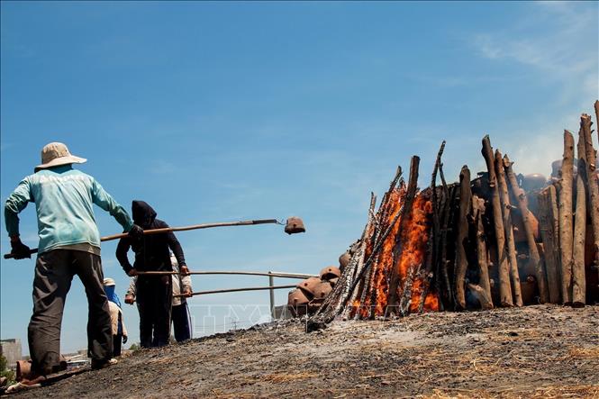 Products are often burned on a mount. VNA Photo: Hồng Đạt