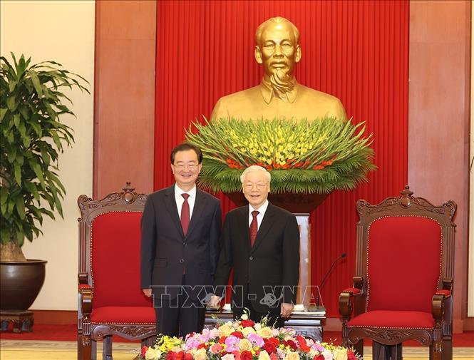 Tổng Bí thư Nguyễn Phú Trọng tiếp đồng chí Vương Ninh, Ủy viên Trung ương Đảng Cộng sản Trung Quốc, Bí thư Tỉnh ủy Vân Nam. Ảnh: Trí Dũng – TTXVN