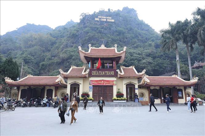 Trong ảnh: Tam Quan chùa Tam Thanh. Ảnh: Anh Tuấn – TTXVN