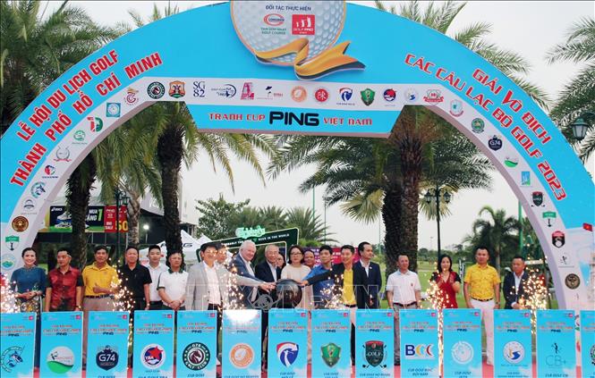 Delegates launch the festival. VNA Photo: Mỹ Phương